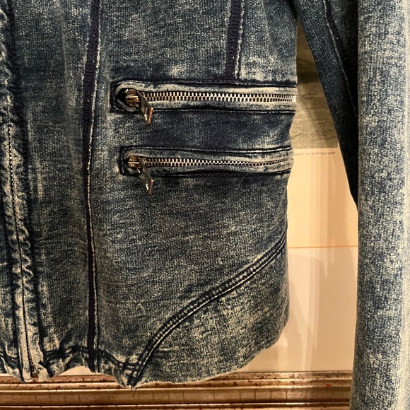 Blank NYC Tailored Denim Jacket - Picture 3 of 9